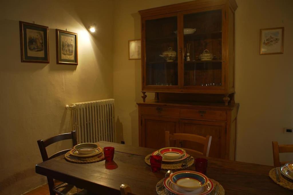 Villa A Casa La L'aiola, With Jacuzzi And Ac