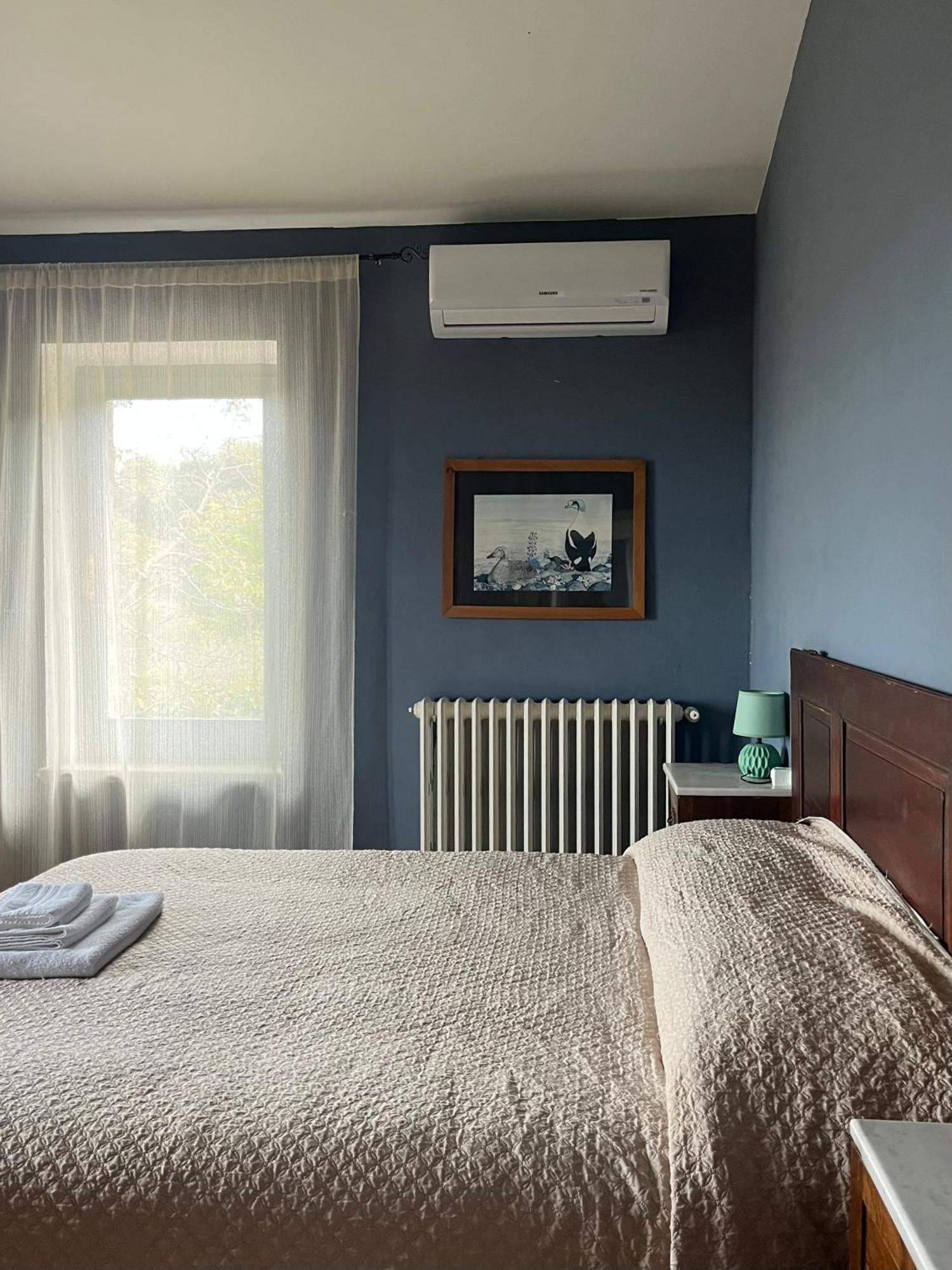 A Casa La L'aiola, With Jacuzzi And Ac Villa